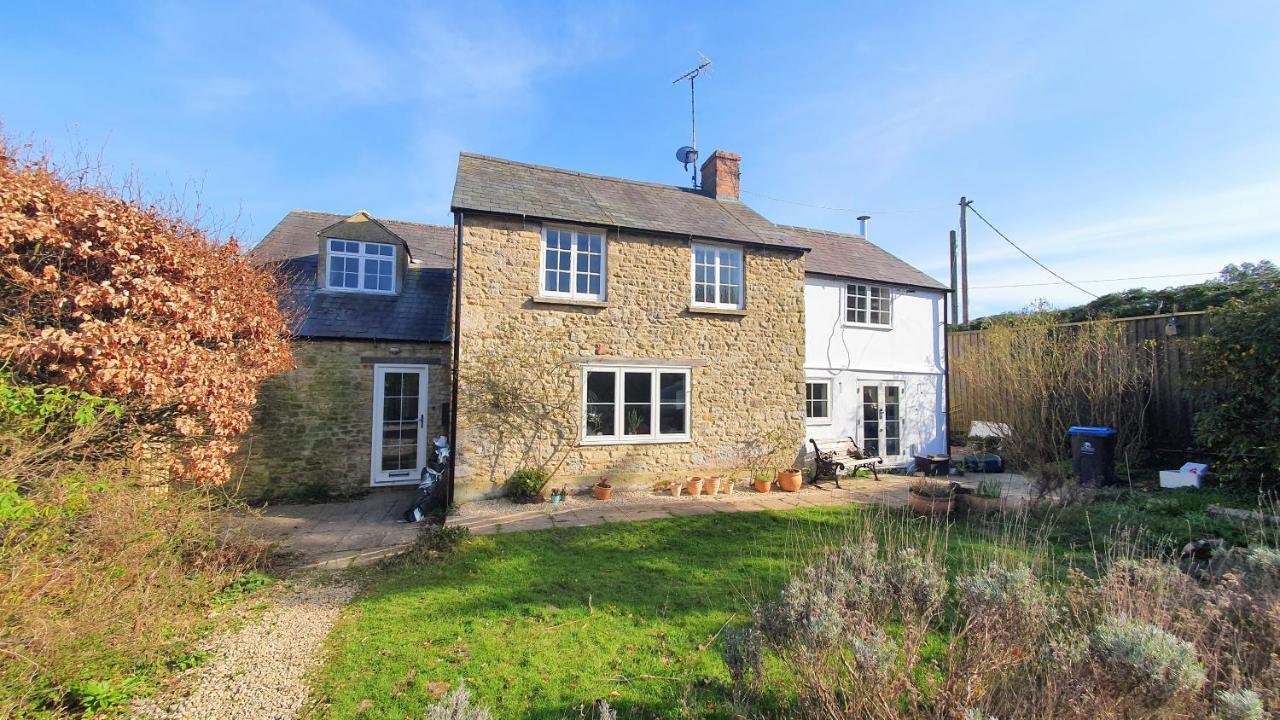 Glenfield Cottage - Secluded Luxury Deep In The Oxfordshire Countryside Wilcote Buitenkant foto